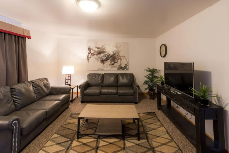 Draft Horse Inn and Suites