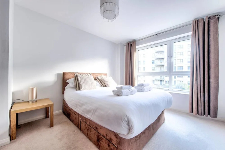 Delightful Two Bed Apartment At The Shore
