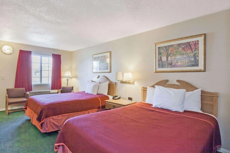 Standard Quadruple room