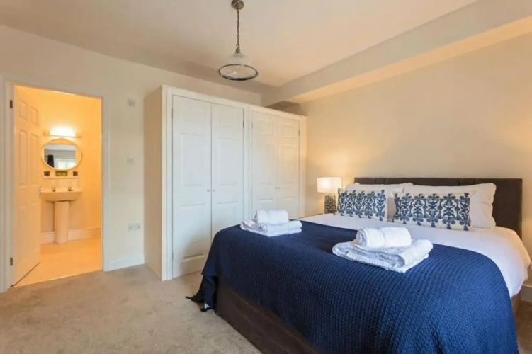 1 Bedroom Suite