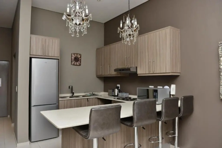 3 Bedrooms Apartment