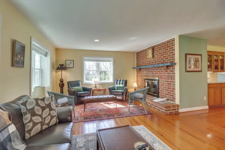 Rural and Spacious Virginia Home on ~ 2 Acres!