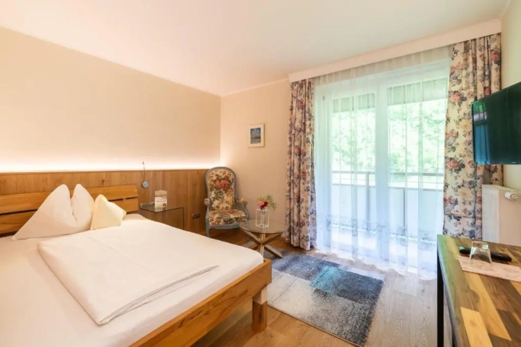 Standard Double room with view
