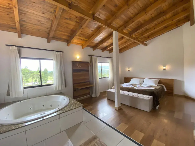 Hibisco Home Hotel