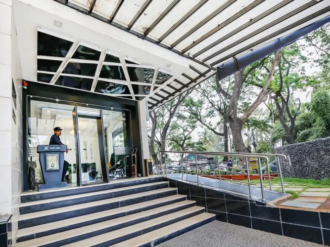 The Dawn Hotel by OYO Rooms