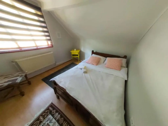 3 Bedrooms Apartment