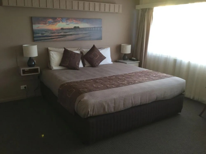 Beach Motor Inn