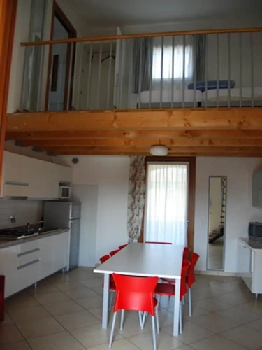 4 Bedrooms Apartment with balcony