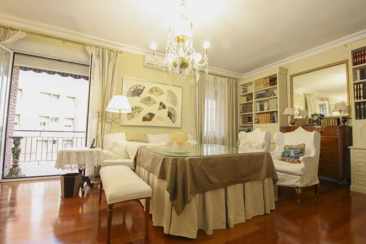 Deluxe Apartment La feria