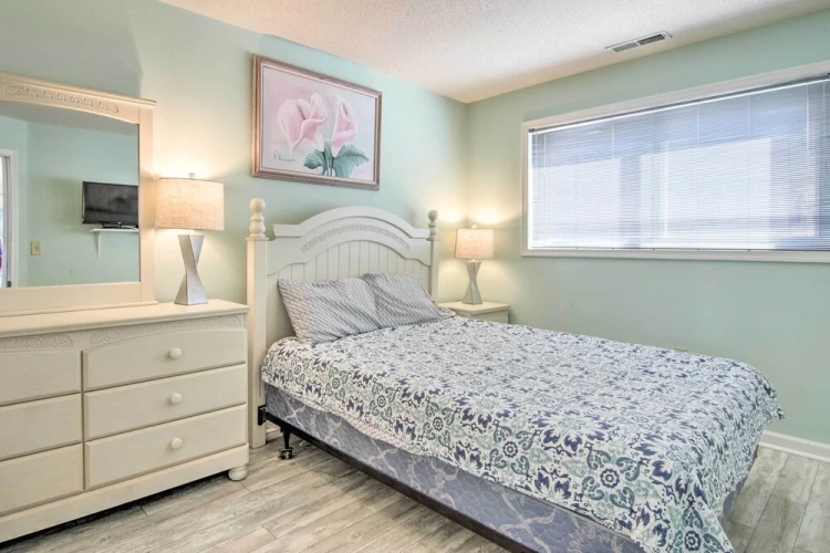 2 Bedrooms Apartment