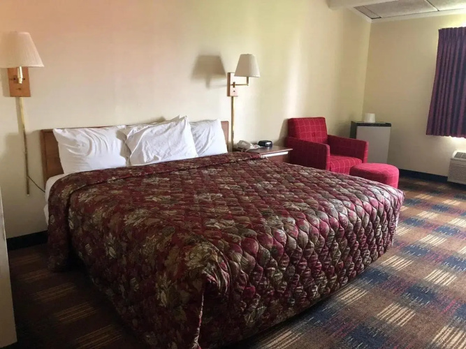 Red Carpet Inn North Syracuse