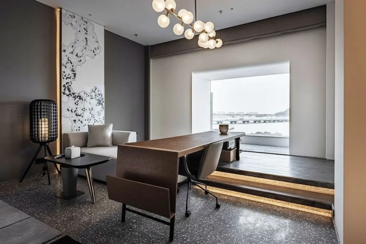 Hui Hotel