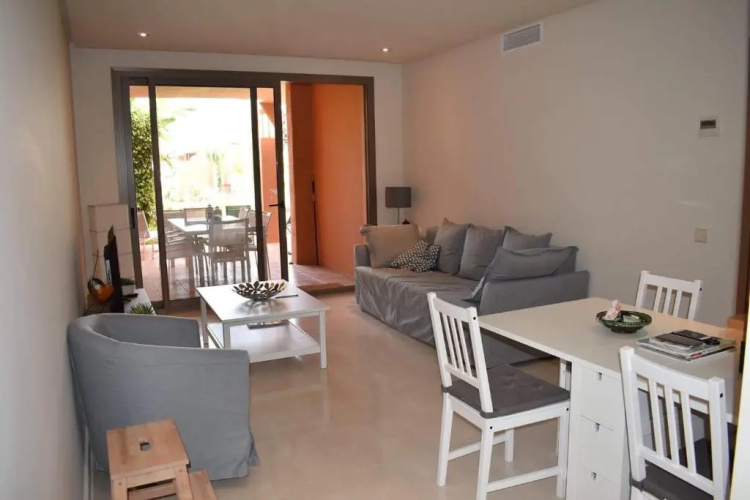 2256-Stunning groundfloor in luxury complex!