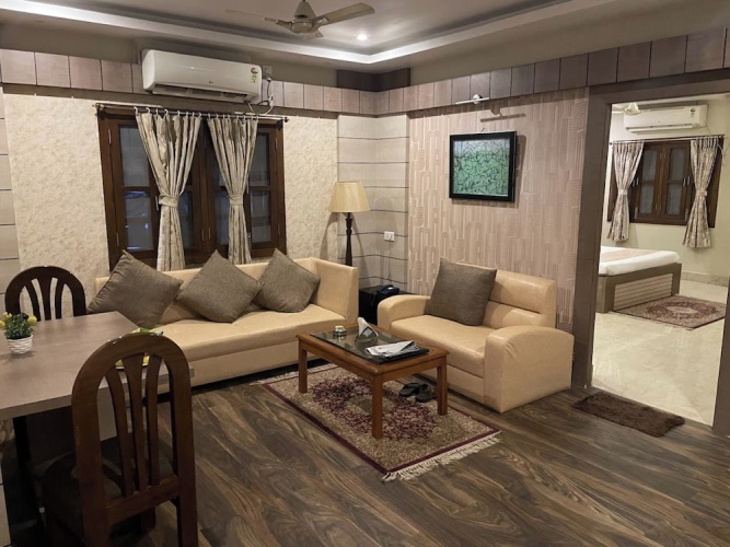 Deluxe Double room with city view