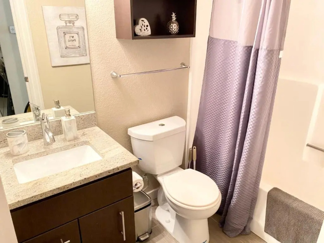 HOLYWOOD HILLS !!! 2BED Studio !!!