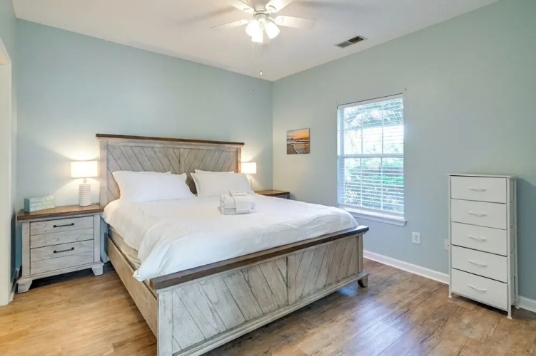 3 Mi to Surfside Beach! 1st-floor End Unit w/ Pool