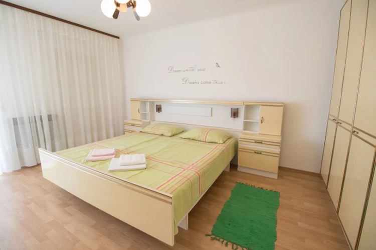 Apartment Mladen