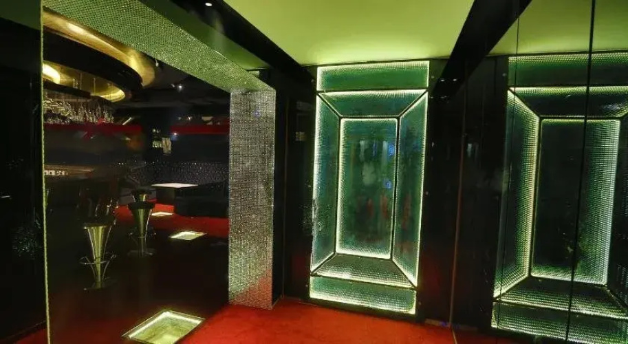 Ranjee's Hotel