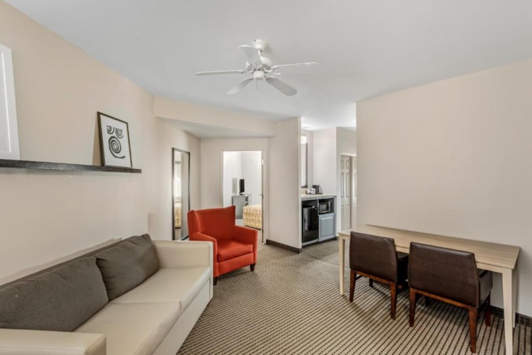 2 Bedrooms Suite