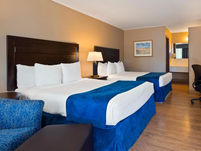 Standard Quadruple room