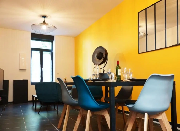 3 Bedrooms Apartment