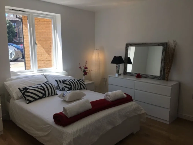 2 Bedrooms Business Apartment