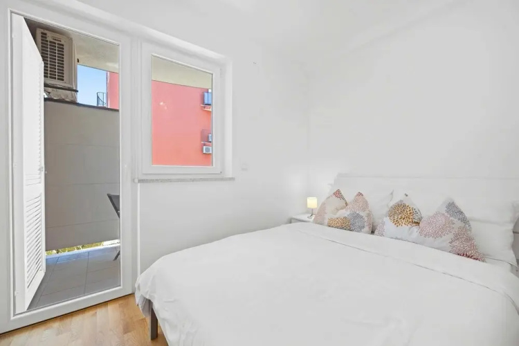 Apartment White