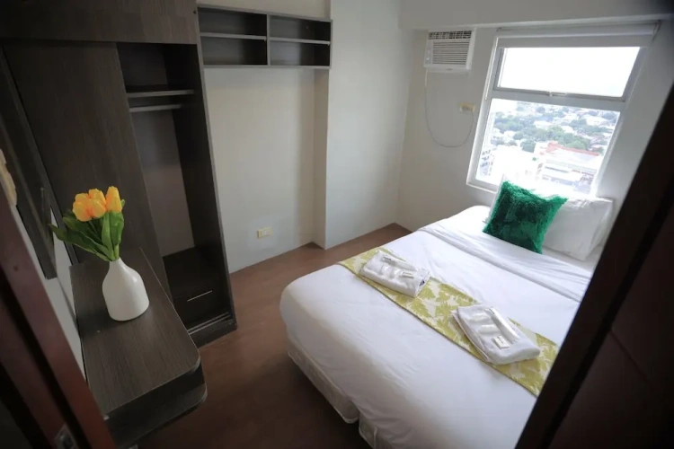 3 Bedrooms Double Suite with city view