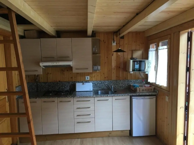 2 Bedrooms Bungalow