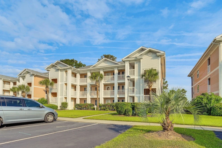 Resort Amenity Access: Chic Myrtle Beach Condo!