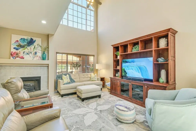 2 Bedrooms Apartment