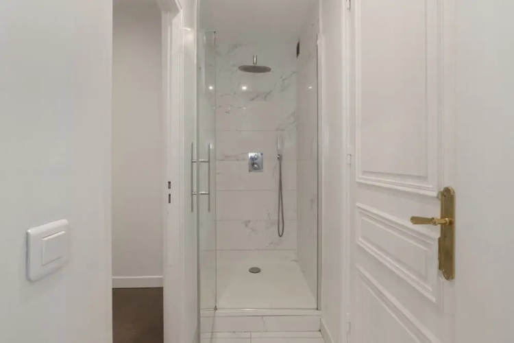 Luxury 5 Bed Residence - Opposite Arc de Triomphe