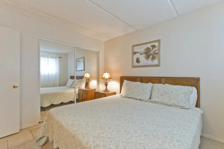 Villa Del Sol Condominium 304