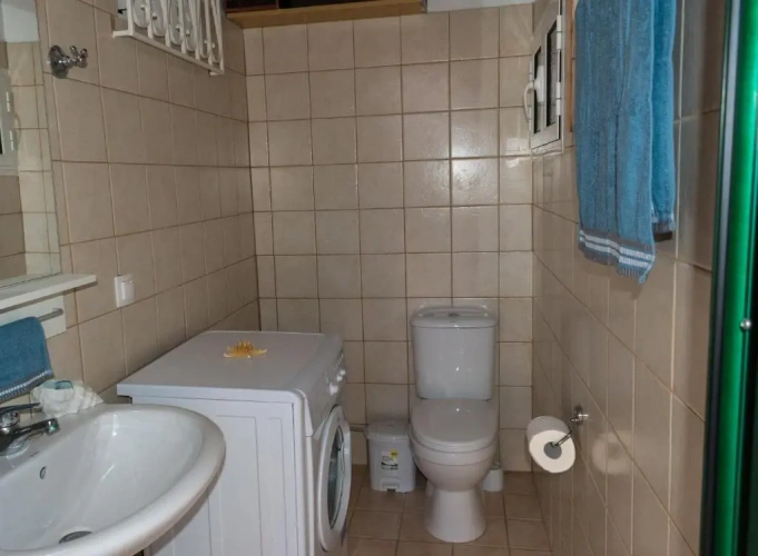 2 Bedrooms Cottage