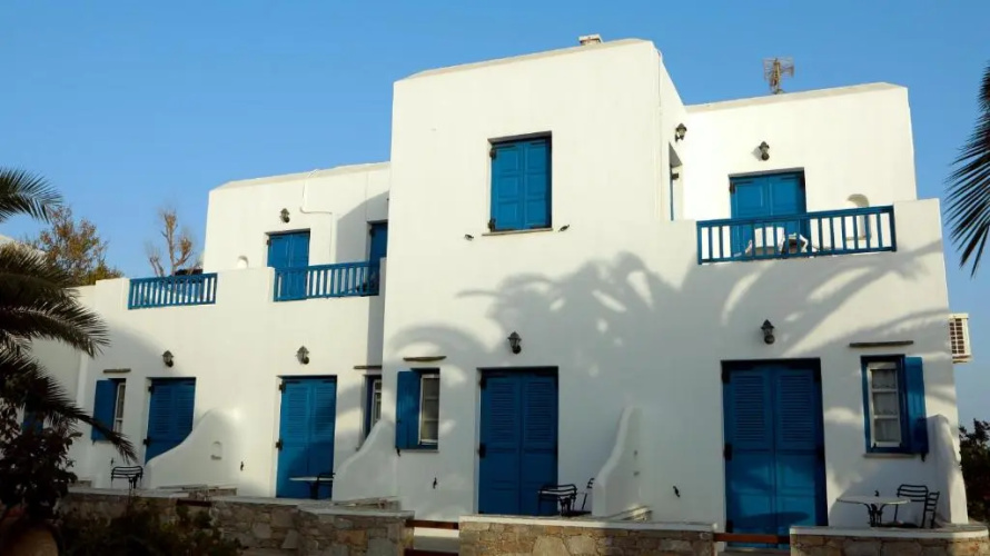 Paraporti Hotel