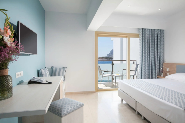 Zephyros Hotel