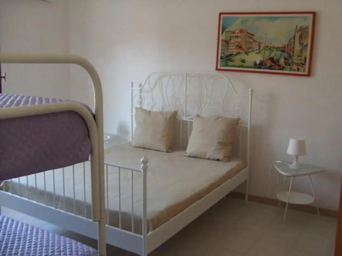 2 Bedrooms Cottage