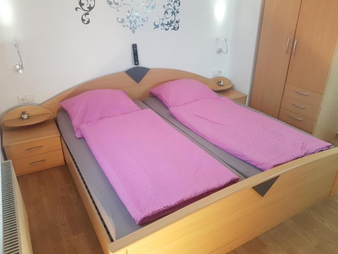 3 Bedrooms Cottage