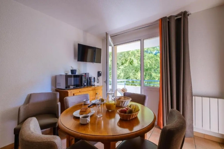 Twin Apartment