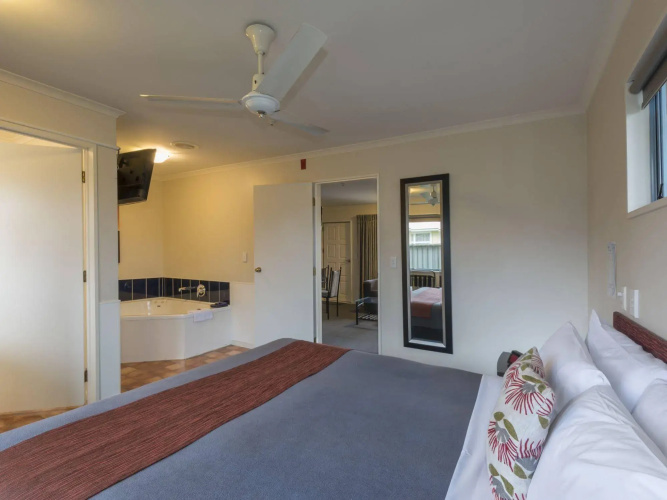 Gateway Motor Inn