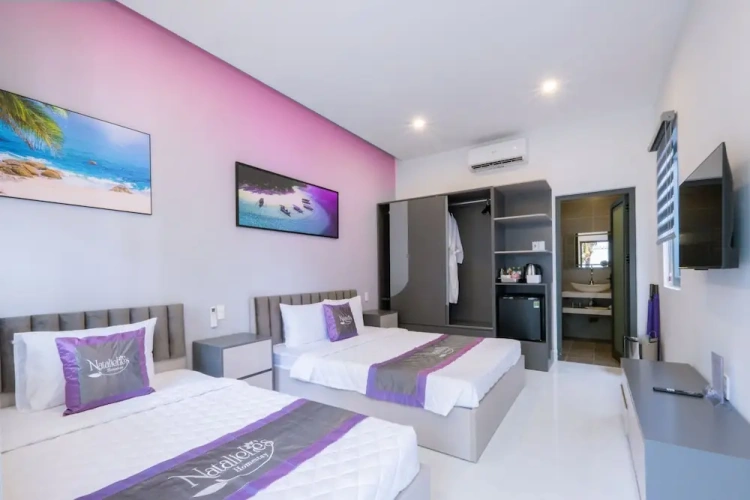 Standard Triple room