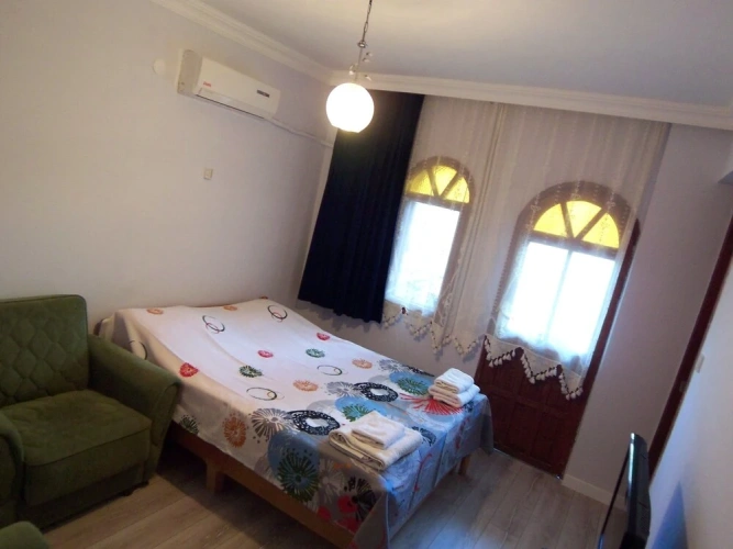 Economy Studio