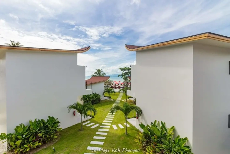 Deluxe Double room with balcony and with garden view