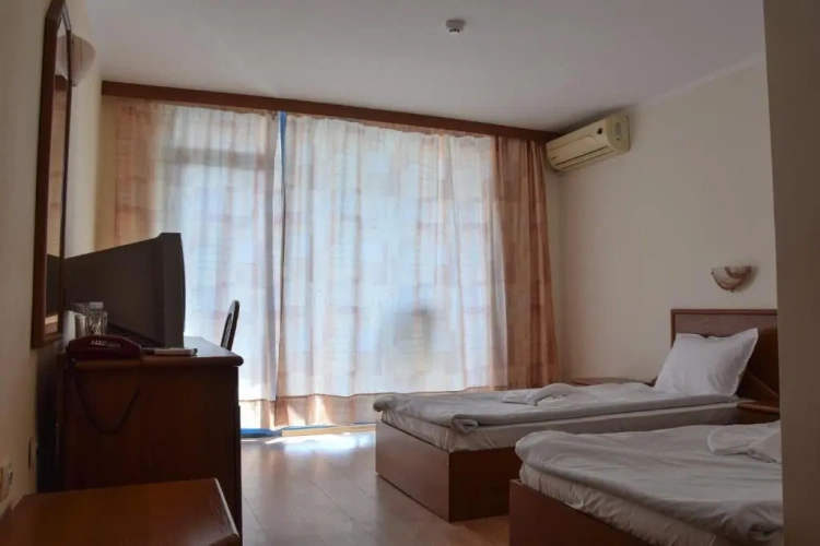 Economy Twin room with sea view