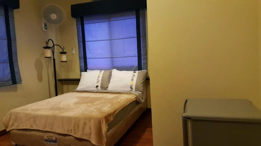 Mactan Breeze - Airport Bed & Breakfast