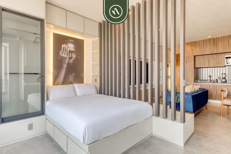 Luxury Studio - Revolution Monument View - Gym