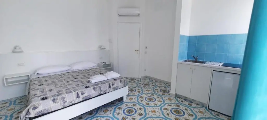 Deluxe Double room with balcony and with sea view