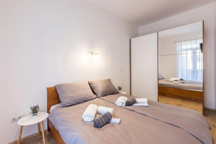 Ferula, 3 bedroom apartment near beach Bačvice