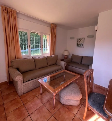 2 Bedrooms Villa