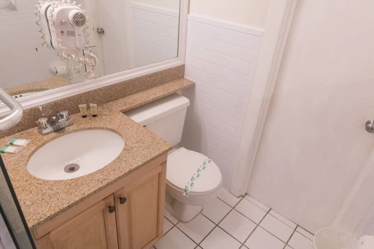 778 Studio Apartment Hollywood